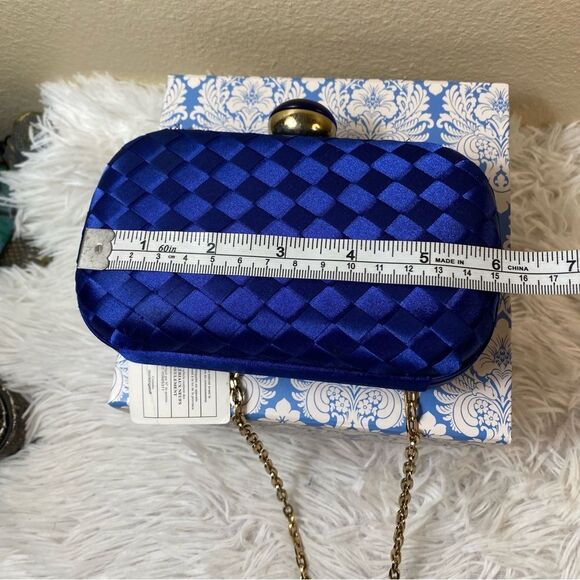 Urban Expressions Blue Woven Clutch Handbag with Gold Chain Strap - Picture 12 of 14